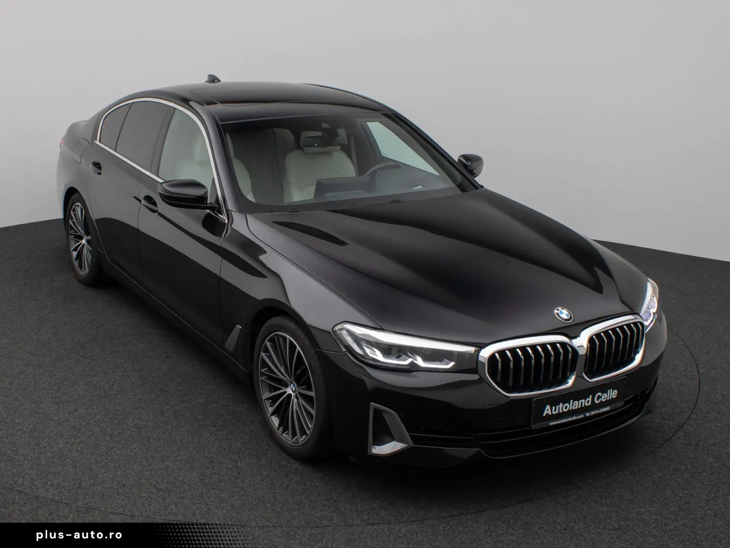 BMW 520d Luxury Line Glasdach Kamera HUD DAB H K 19