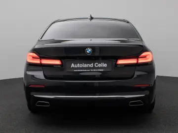 BMW 520d Luxury Line Glasdach Kamera HUD DAB H K 19