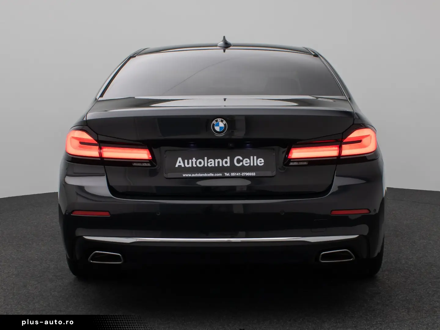 BMW 520d Luxury Line Glasdach Kamera HUD DAB H K 19