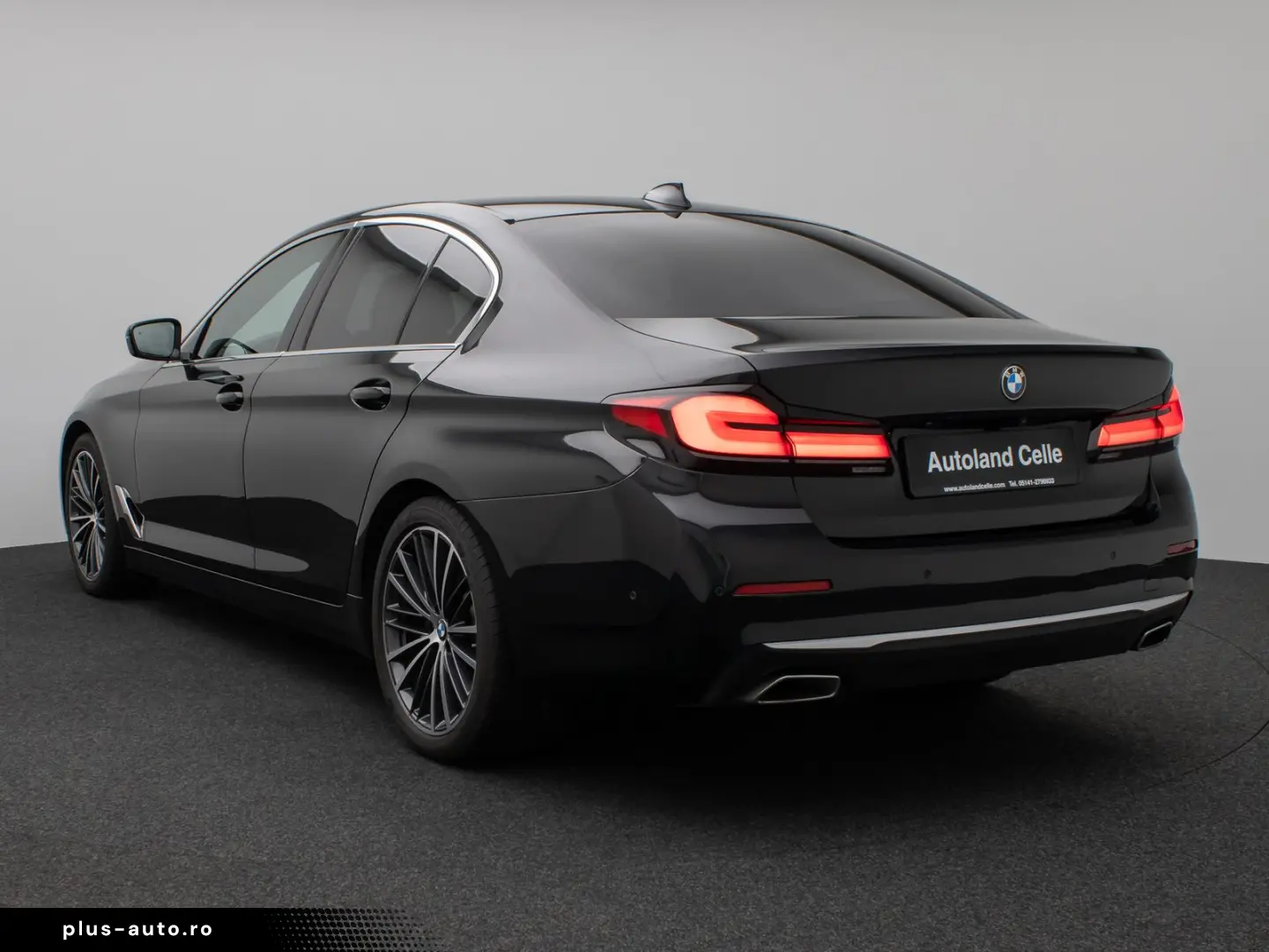 BMW 520d Luxury Line Glasdach Kamera HUD DAB H K 19