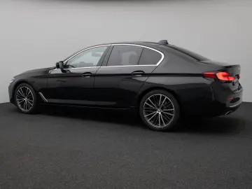 BMW 520d Luxury Line Glasdach Kamera HUD DAB H K 19