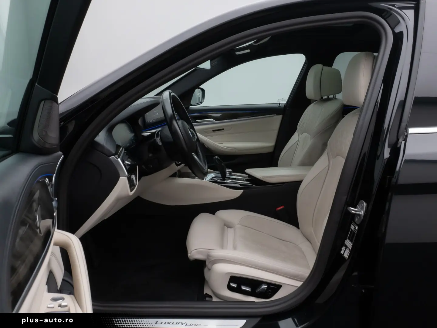 BMW 520d Luxury Line Glasdach Kamera HUD DAB H K 19