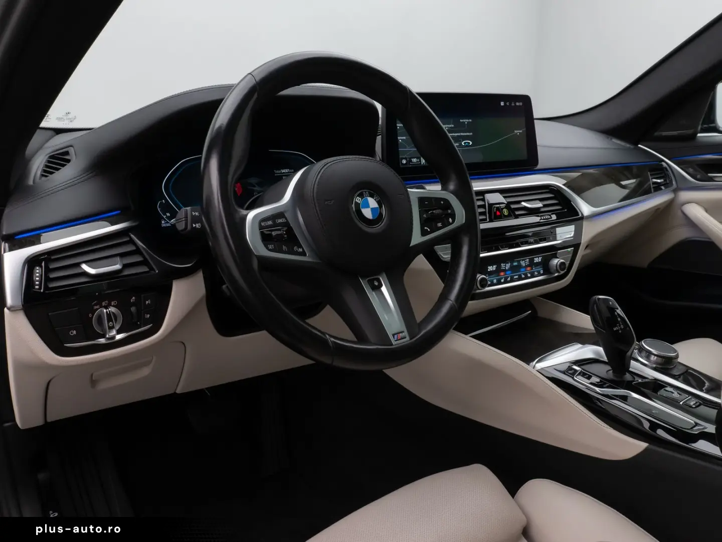 BMW 520d Luxury Line Glasdach Kamera HUD DAB H K 19