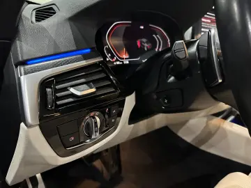 BMW 530 i M Sport   Soft-Close   LASER   H&K   1HAND