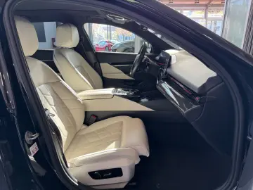 BMW 520d Limousine  M-Sport-PRO PANO H&K ACC HUD DE
