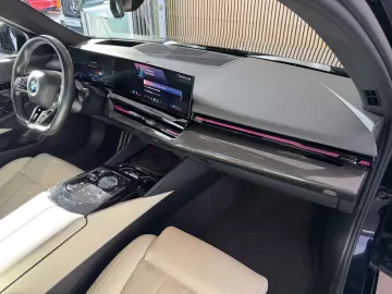 BMW 520d Limousine  M-Sport-PRO PANO H&K ACC HUD DE
