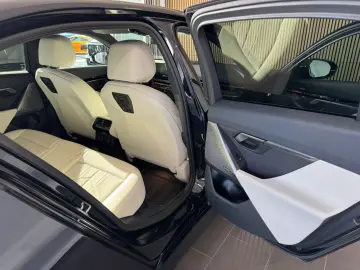 BMW 520d Limousine  M-Sport-PRO PANO H&K ACC HUD DE