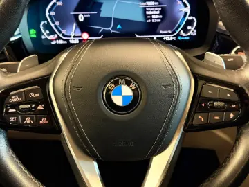BMW 530e Limousine Luxury Laser HUD ACC