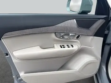 Volvo XC90 B5 B AWD Core 7Sitz