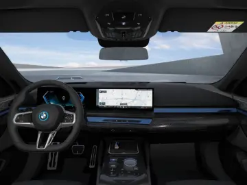 BMW 550e xDrive Limousine    M-Sport PRO Pano B&W Ko
