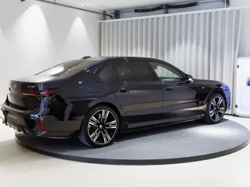 BMW i7 xDrive 60 M Sport  FULL OPTIONS