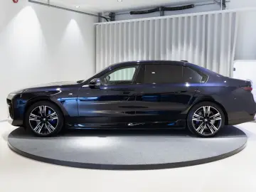 BMW i7 xDrive 60 M Sport  FULL OPTIONS