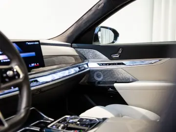 BMW i7 xDrive 60 M Sport  FULL OPTIONS
