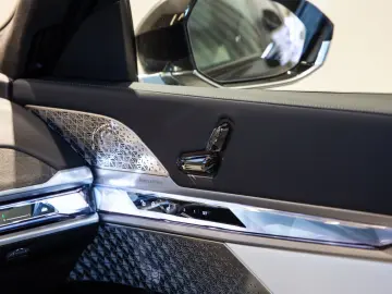BMW i7 xDrive 60 M Sport  FULL OPTIONS