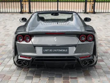 FERRARI 812 GTS - full carbon