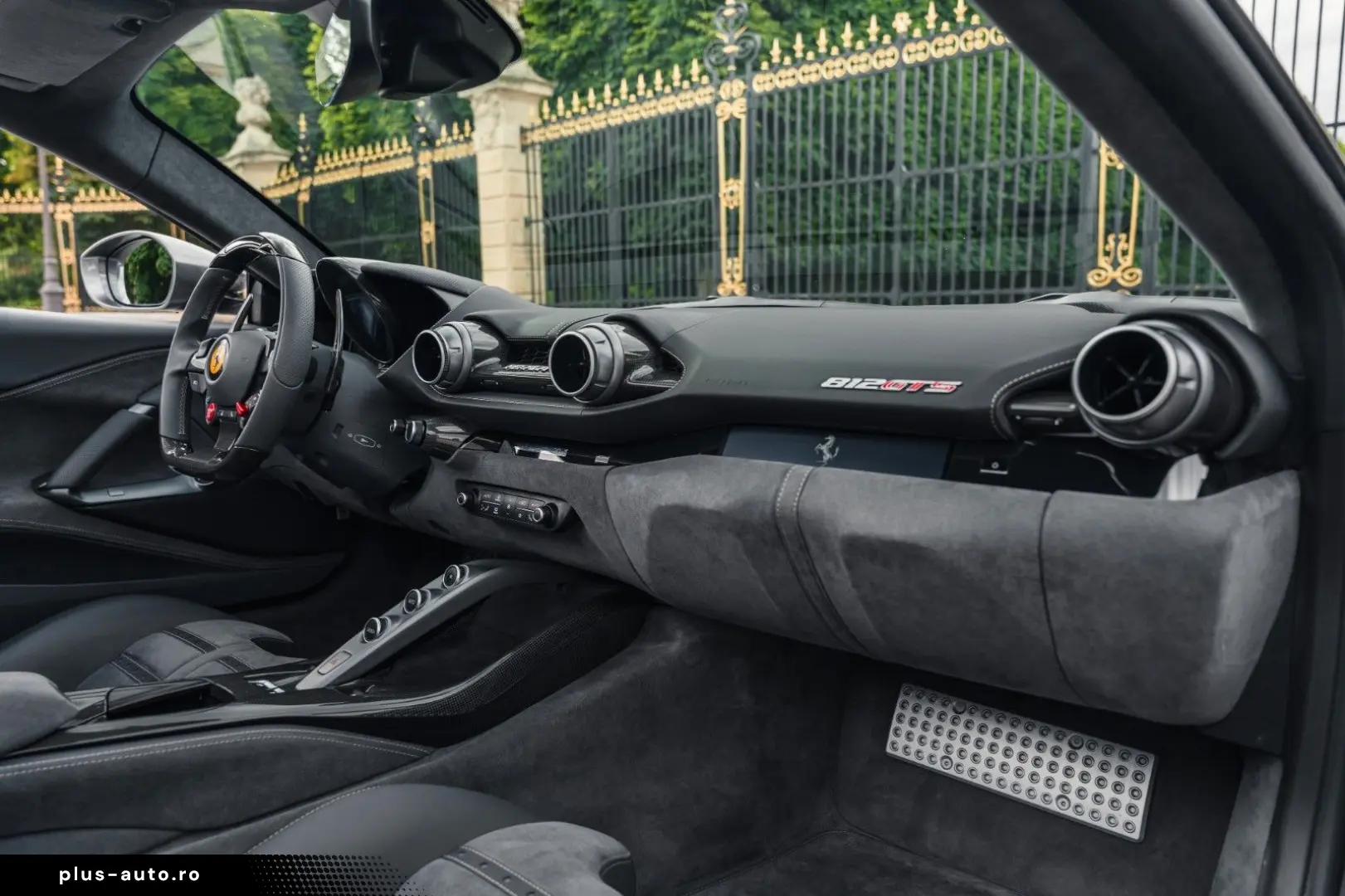 FERRARI 812 GTS - full carbon