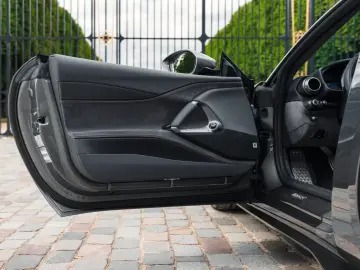 FERRARI 812 GTS - full carbon