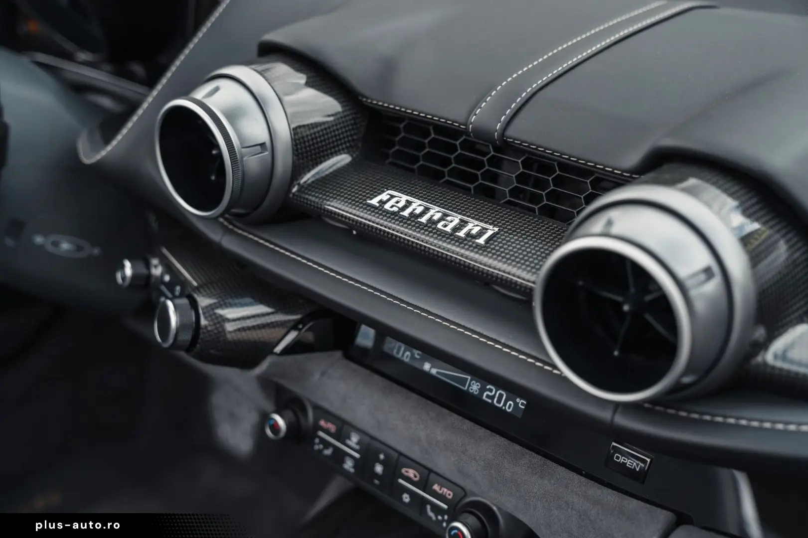 FERRARI 812 GTS - full carbon