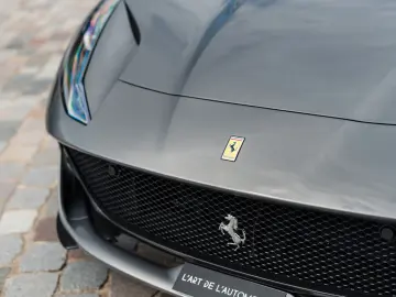 FERRARI 812 GTS - full carbon