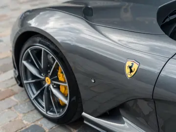 FERRARI 812 GTS - full carbon