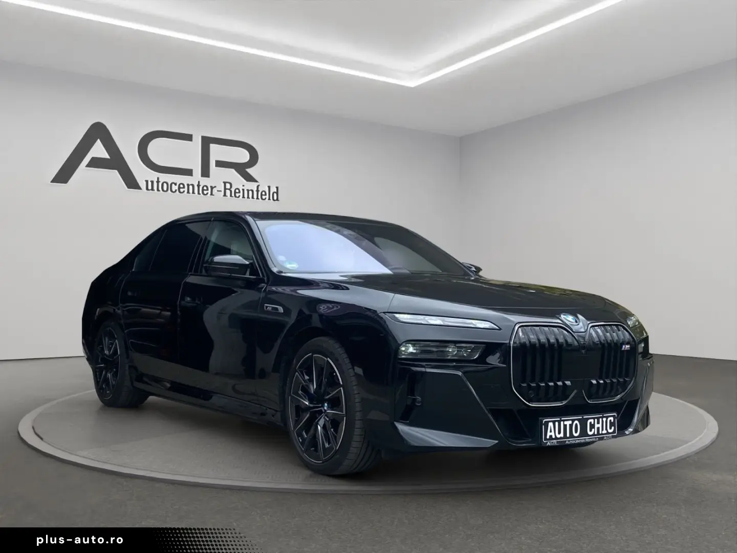 BMW M760e xDrive   I.HAND PANO-SKY 360  B&W MASSAGE