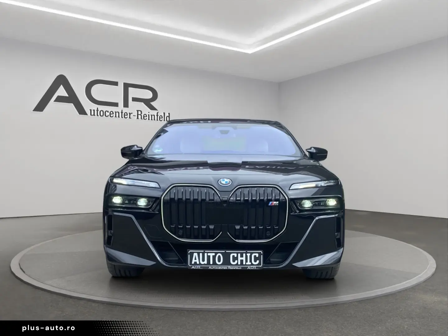 BMW M760e xDrive   I.HAND PANO-SKY 360  B&W MASSAGE