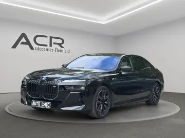 BMW M760e xDrive   I.HAND PANO-SKY 360  B&W MASSAGE