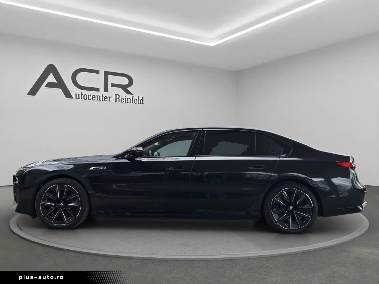 BMW M760e xDrive   I.HAND PANO-SKY 360  B&W MASSAGE