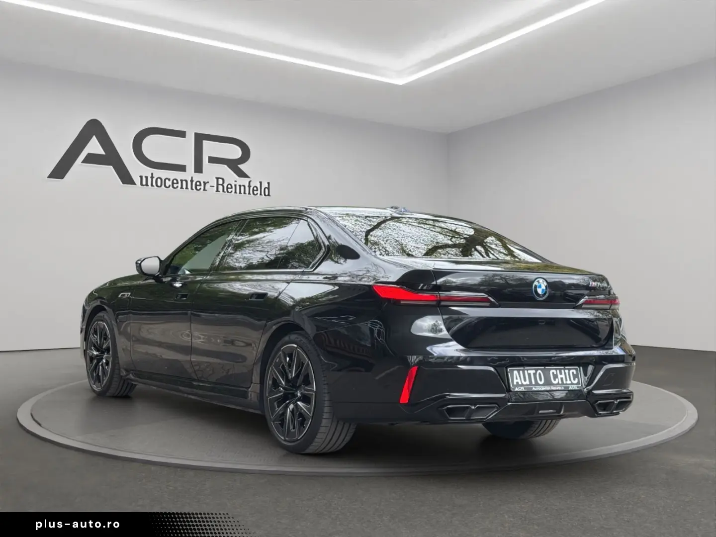 BMW M760e xDrive   I.HAND PANO-SKY 360  B&W MASSAGE