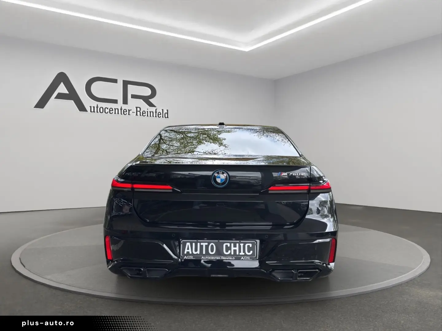 BMW M760e xDrive   I.HAND PANO-SKY 360  B&W MASSAGE