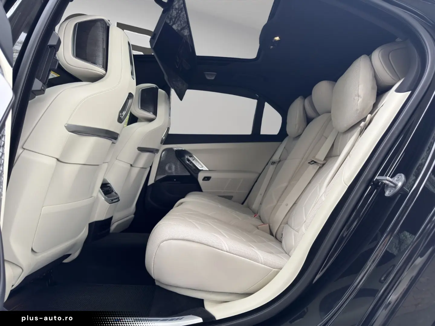 BMW M760e xDrive   I.HAND PANO-SKY 360  B&W MASSAGE