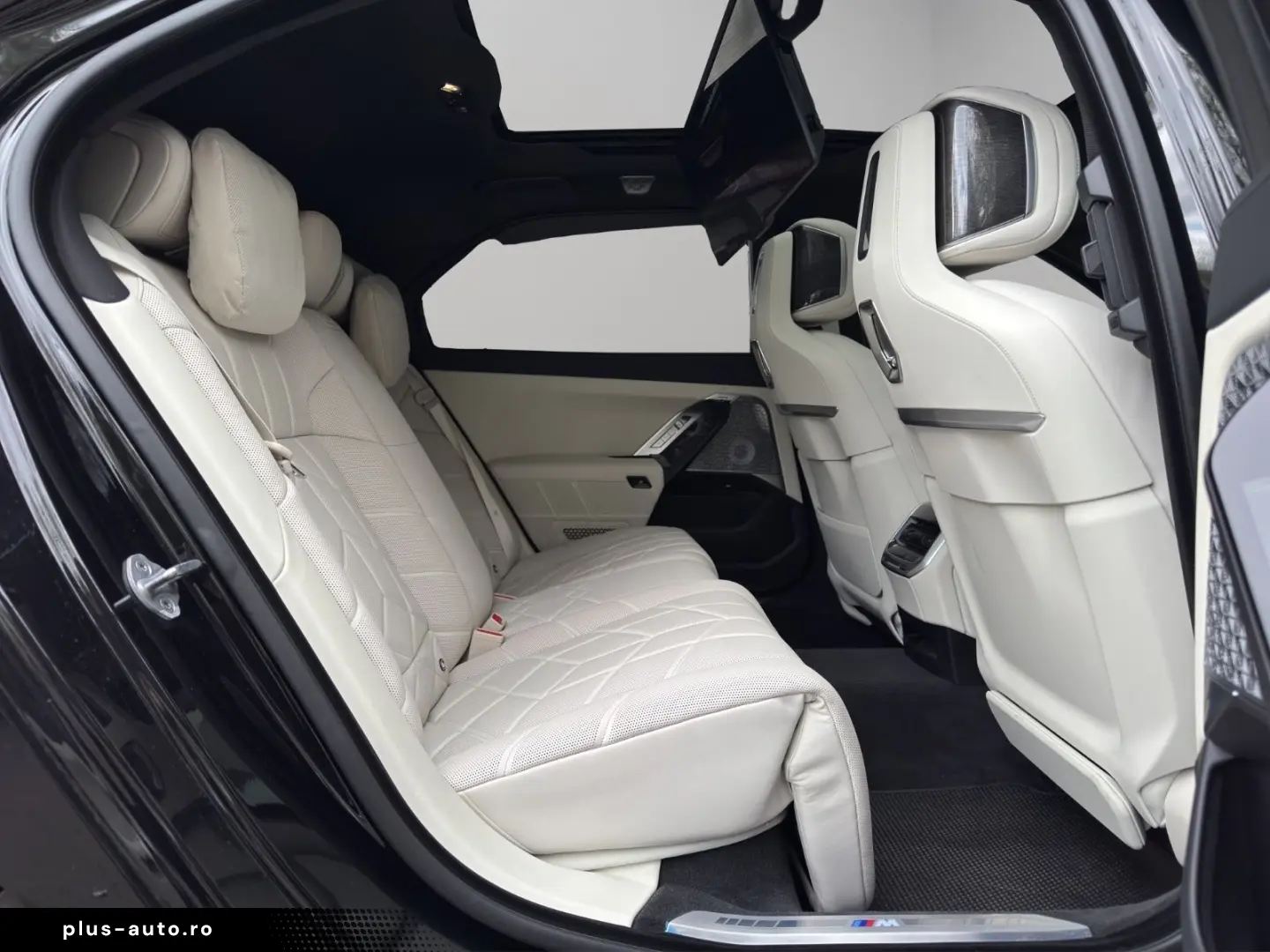 BMW M760e xDrive   I.HAND PANO-SKY 360  B&W MASSAGE