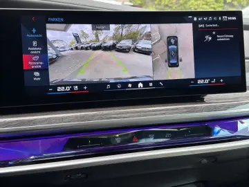 BMW M760e xDrive   I.HAND PANO-SKY 360  B&W MASSAGE