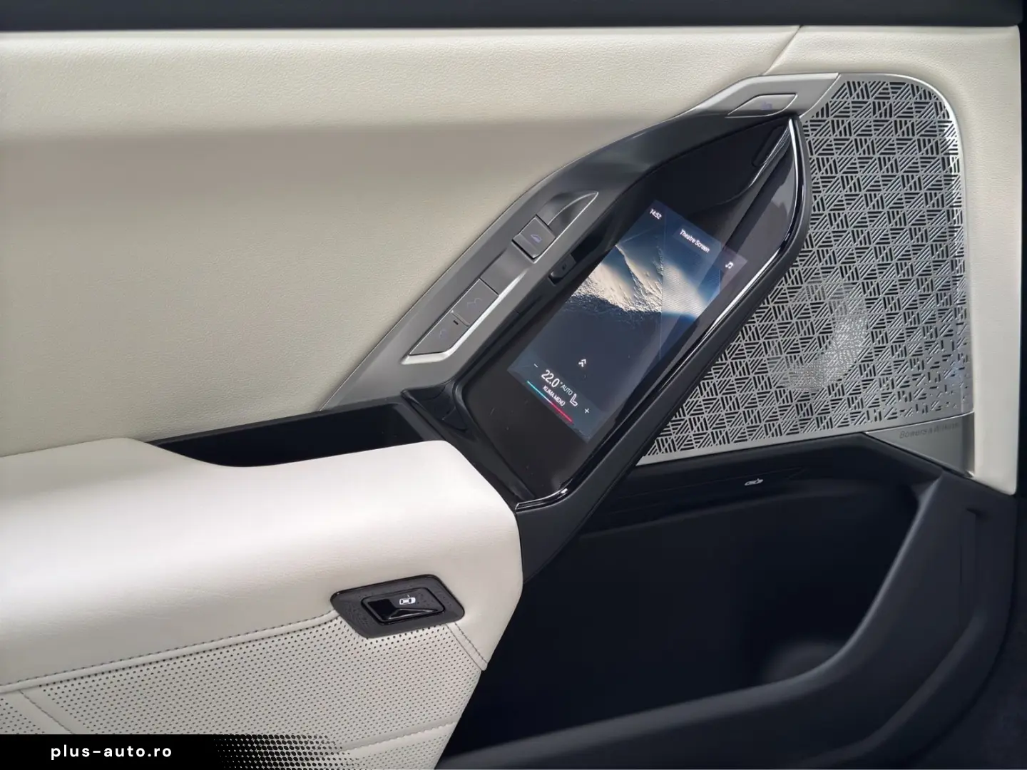 BMW M760e xDrive   I.HAND PANO-SKY 360  B&W MASSAGE