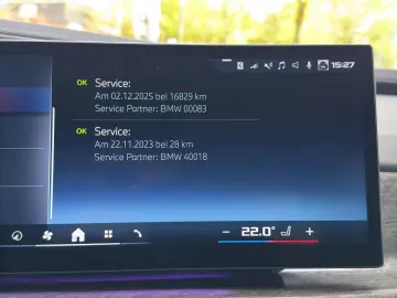 BMW M760e xDrive   I.HAND PANO-SKY 360  B&W MASSAGE