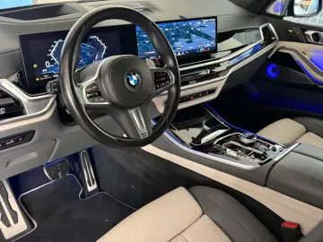 BMW X5 30d xDr M SPORT SKY B&W LUFT SOFT MASSAGE 22'