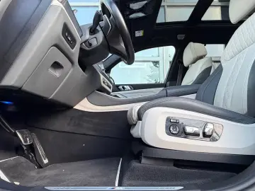 BMW X5 30d xDr M SPORT SKY B&W LUFT SOFT MASSAGE 22'