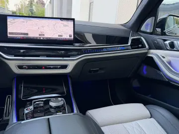 BMW X5 30d xDr M SPORT SKY B&W LUFT SOFT MASSAGE 22'