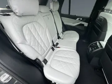 BMW X5 xDrive30d M Sportpaket 7 Sitzer Massage Autob