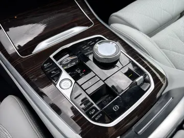 BMW X5 xDrive30d M Sportpaket 7 Sitzer Massage Autob
