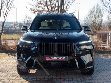 BMW X7 M60i INDIVIDUAL.MASSAGE.KRISTALL.SKY.AHK.23