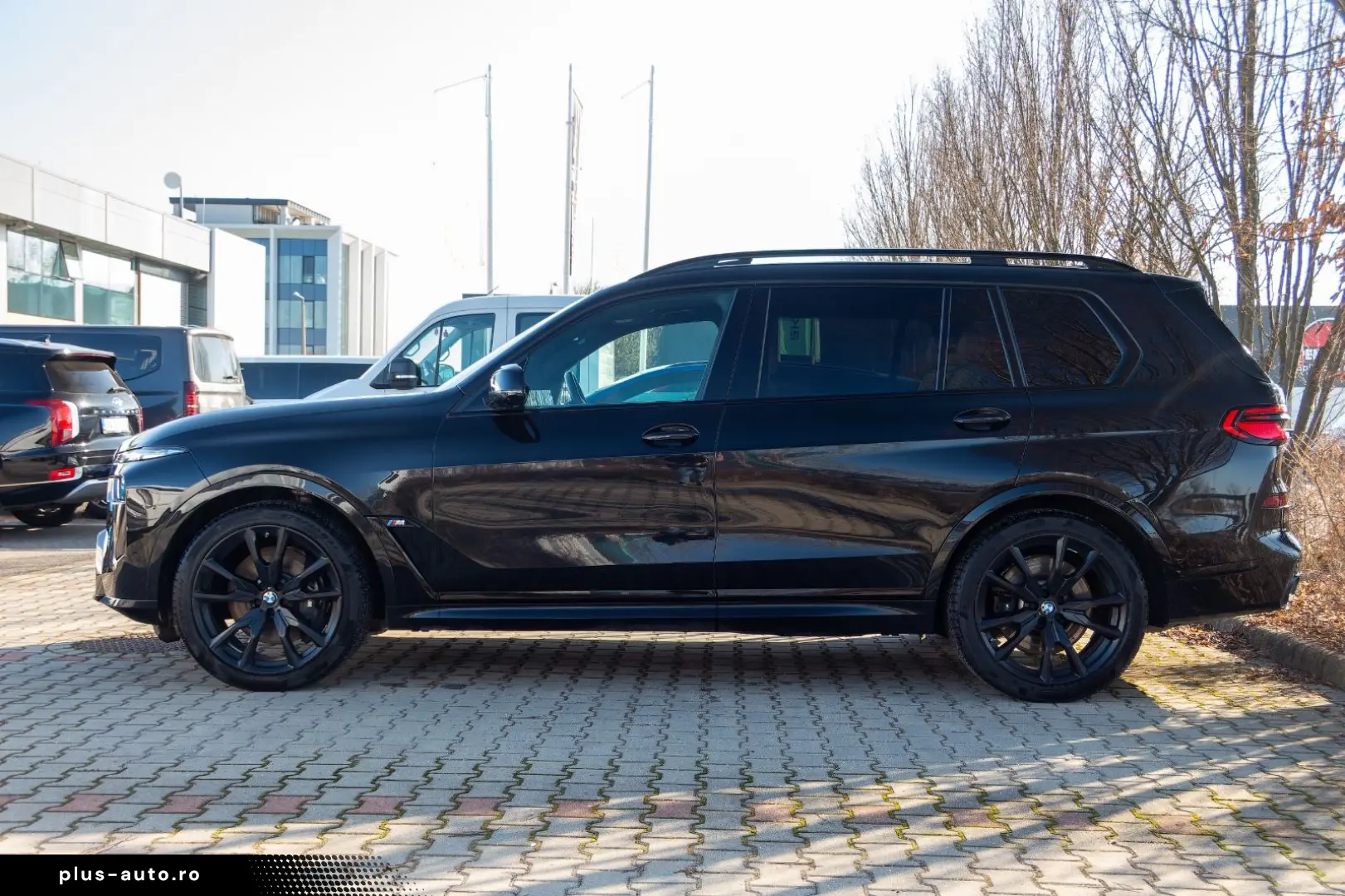 BMW X7 M60i INDIVIDUAL.MASSAGE.KRISTALL.SKY.AHK.23