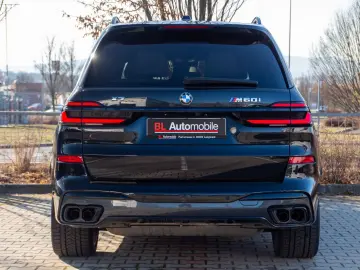 BMW X7 M60i INDIVIDUAL.MASSAGE.KRISTALL.SKY.AHK.23