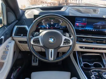BMW X7 M60i INDIVIDUAL.MASSAGE.KRISTALL.SKY.AHK.23