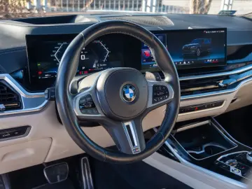 BMW X7 M60i INDIVIDUAL.MASSAGE.KRISTALL.SKY.AHK.23
