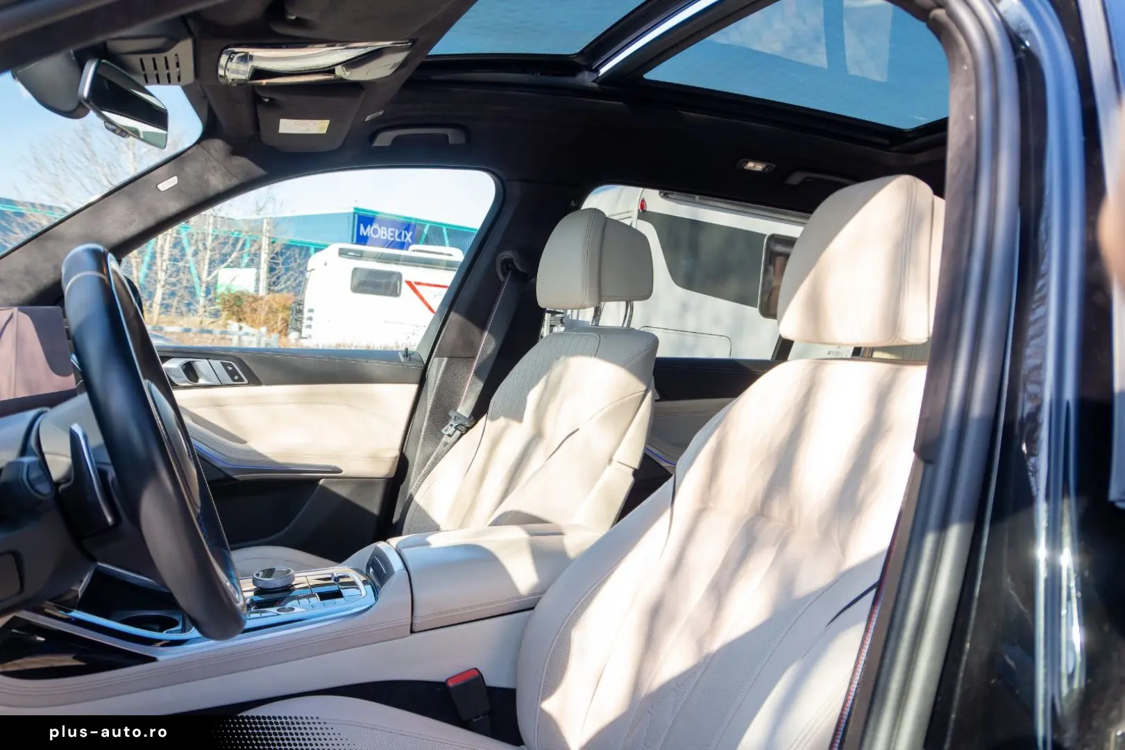BMW X7 M60i INDIVIDUAL.MASSAGE.KRISTALL.SKY.AHK.23