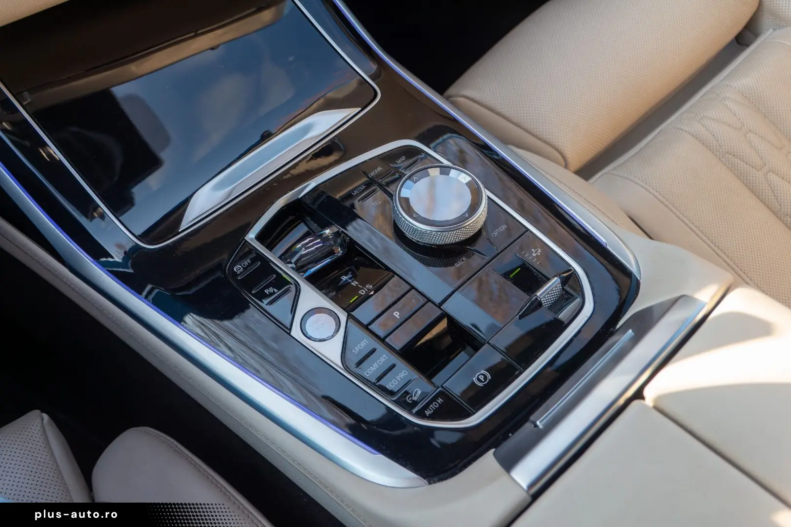 BMW X7 M60i INDIVIDUAL.MASSAGE.KRISTALL.SKY.AHK.23