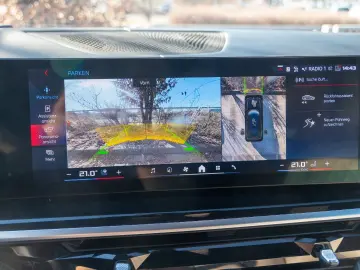 BMW X7 M60i INDIVIDUAL.MASSAGE.KRISTALL.SKY.AHK.23