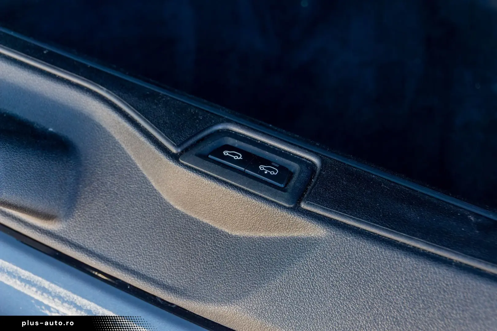 BMW X7 M60i INDIVIDUAL.MASSAGE.KRISTALL.SKY.AHK.23