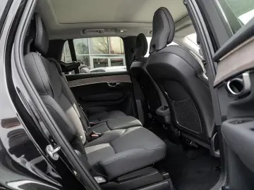 Volvo XC90 B5 AWD Plus Bright Facelift